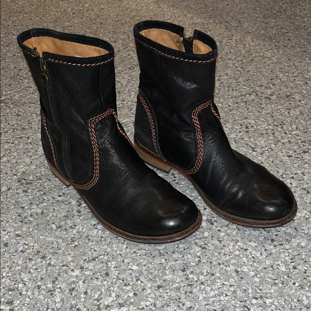 Kickers Black Heeled Boots with salmon Stitching 100%leather